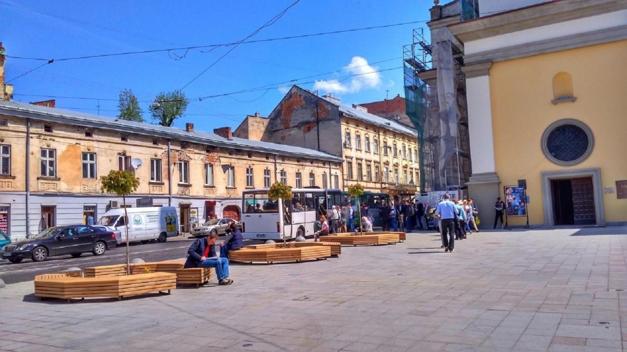 Apartment On Lychakivska Lviv Luaran gambar